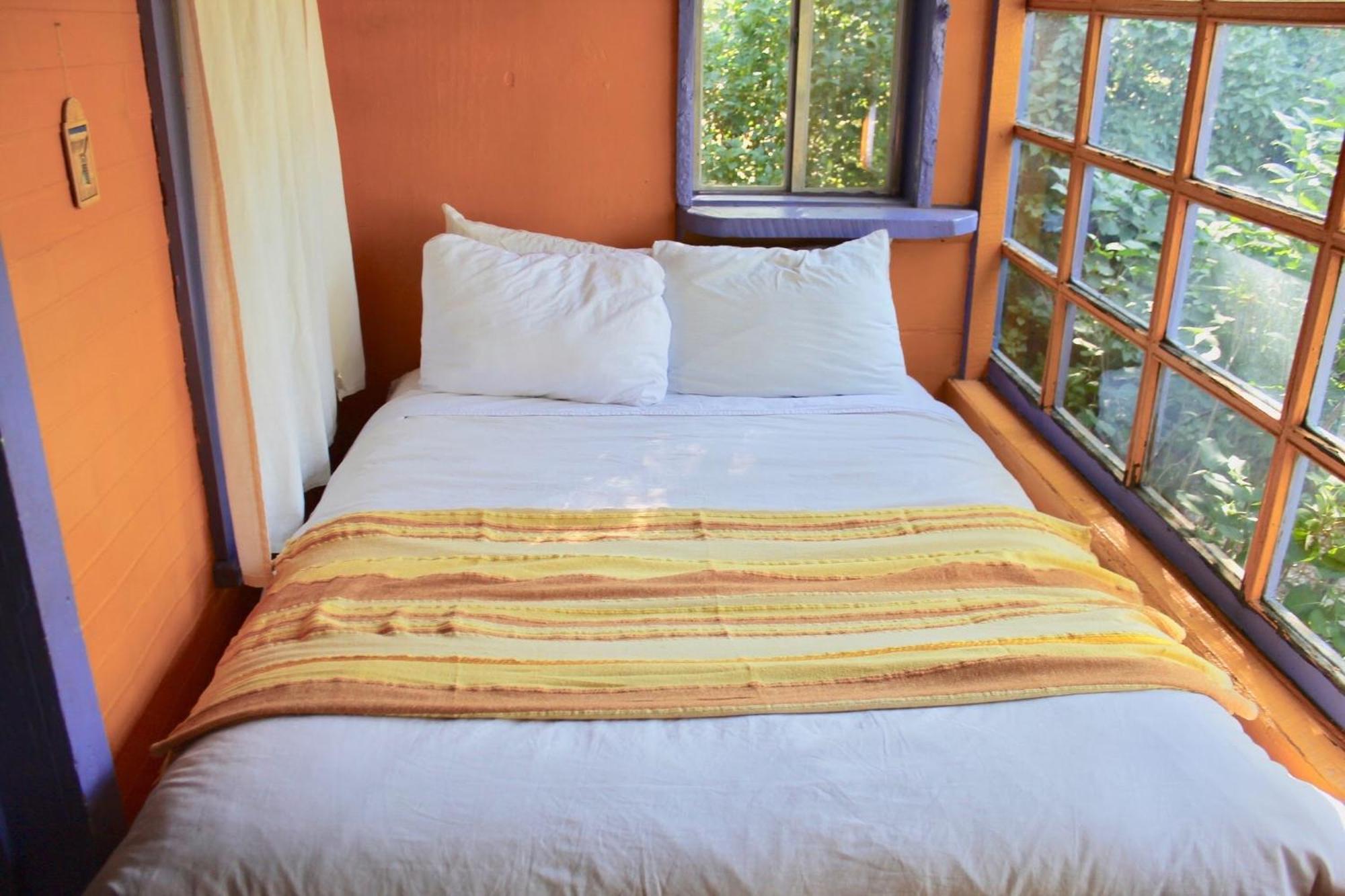 Taos Goji Farm & Eco-Lodge Retreat Arroyo Seco Bagian luar foto