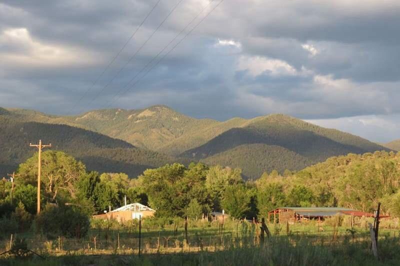 Taos Goji Farm & Eco-Lodge Retreat Arroyo Seco Bagian luar foto