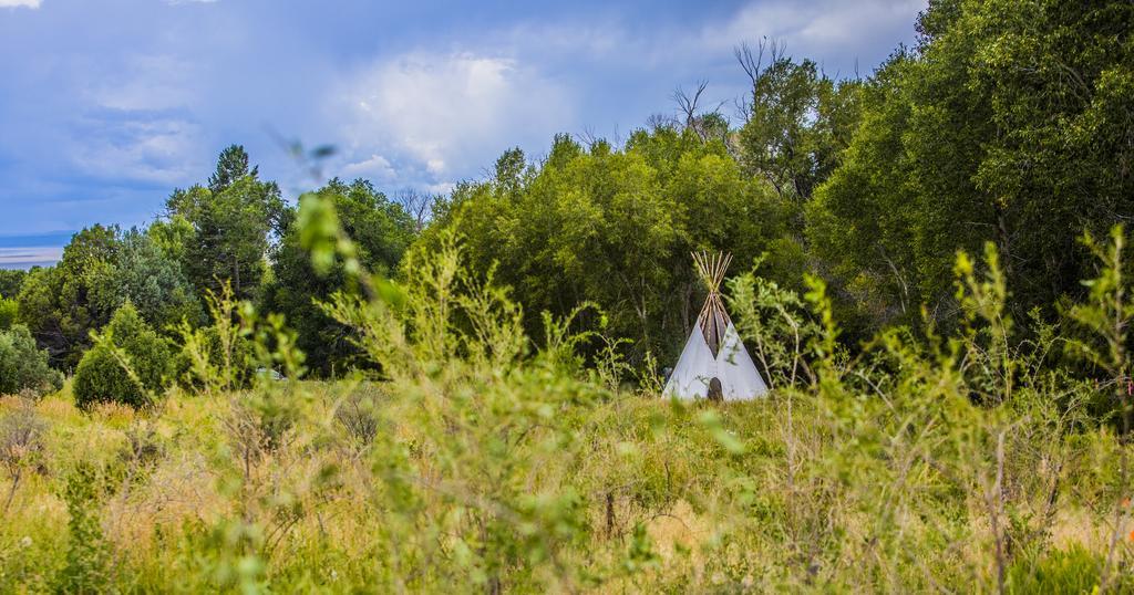 Taos Goji Farm & Eco-Lodge Retreat Arroyo Seco Bagian luar foto